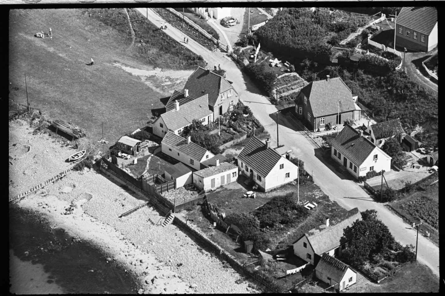 Dines Bogø - Hundested - Luftfoto - Det Kgl. Bibliotek