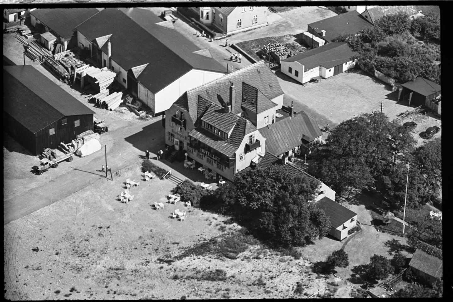 Dines Bogø - Hundested - Luftfoto - Det Kgl. Bibliotek