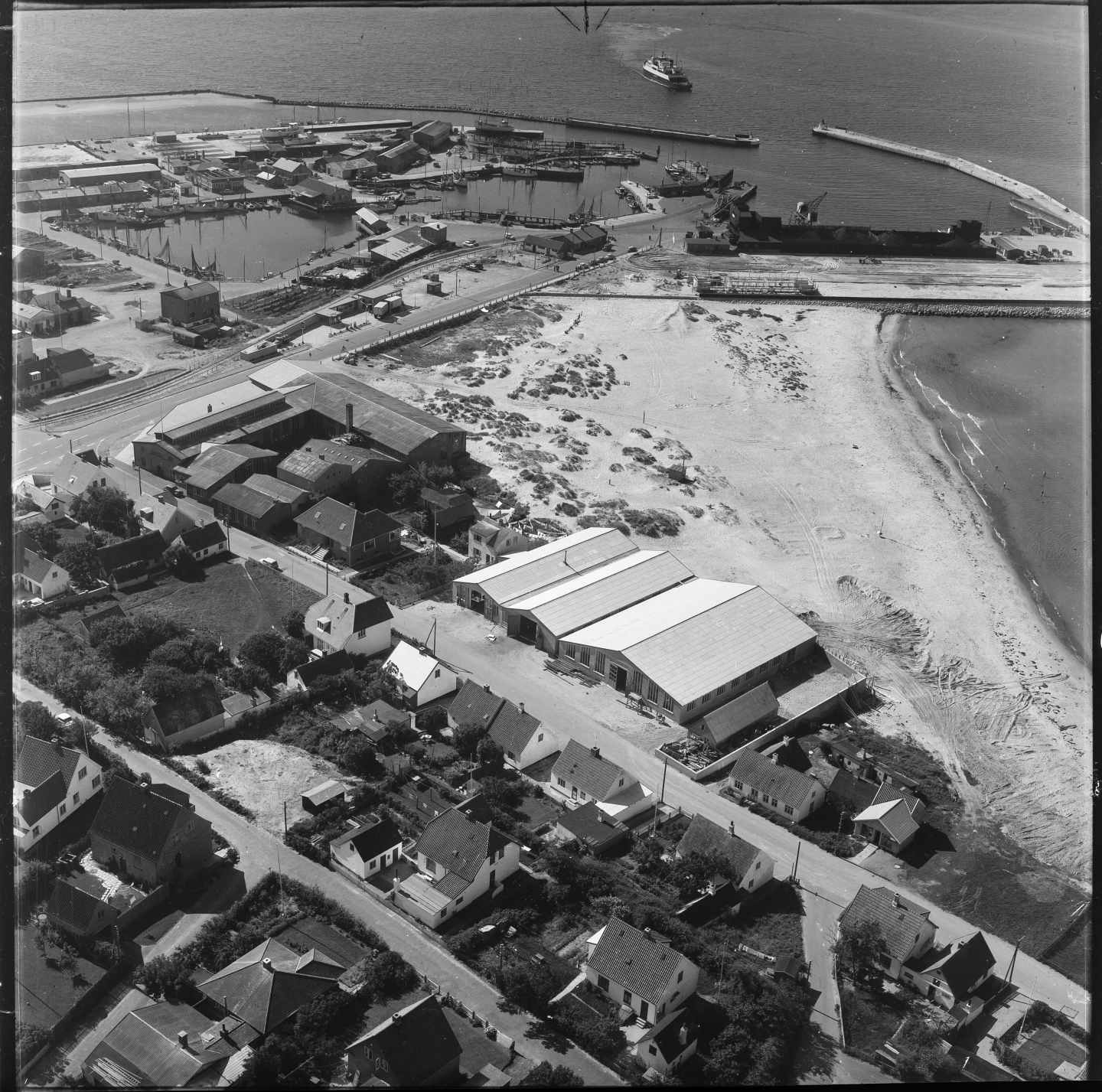 Dines Bogø - Hundested - Luftfoto - Det Kgl. Bibliotek