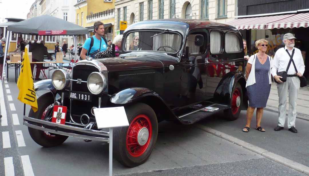 Stjerne Radio. Genåbning 29. august 2015. Falck Ambulance. Buick 1931, kendt som Matador-ambulancen.